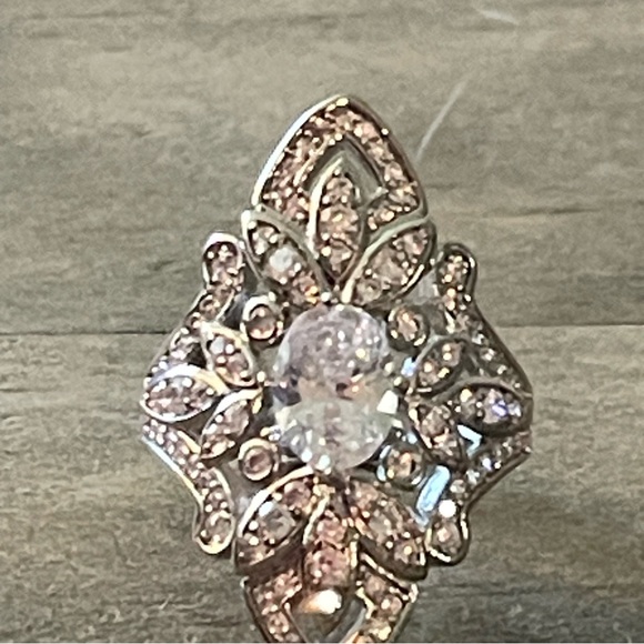 Antique Vintage Inspired Cubic Zirconia, Crystal Statement Silver Cocktail Ring - Picture 9 of 13